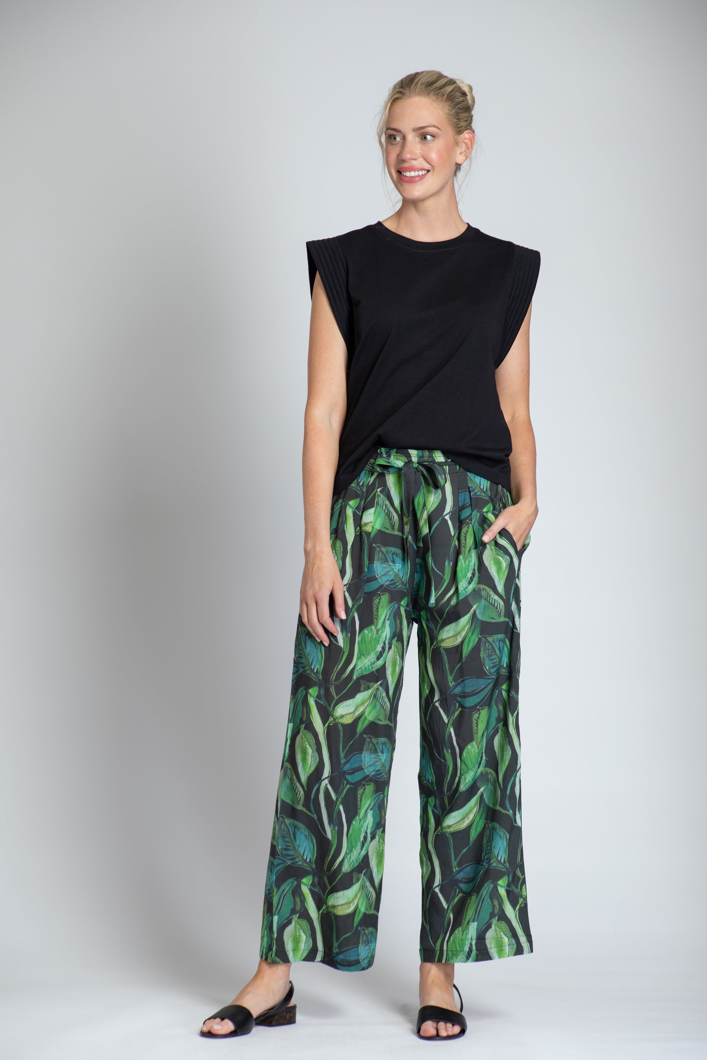 Dark Tropical Leaves Print - Crop Wide Leg Pant