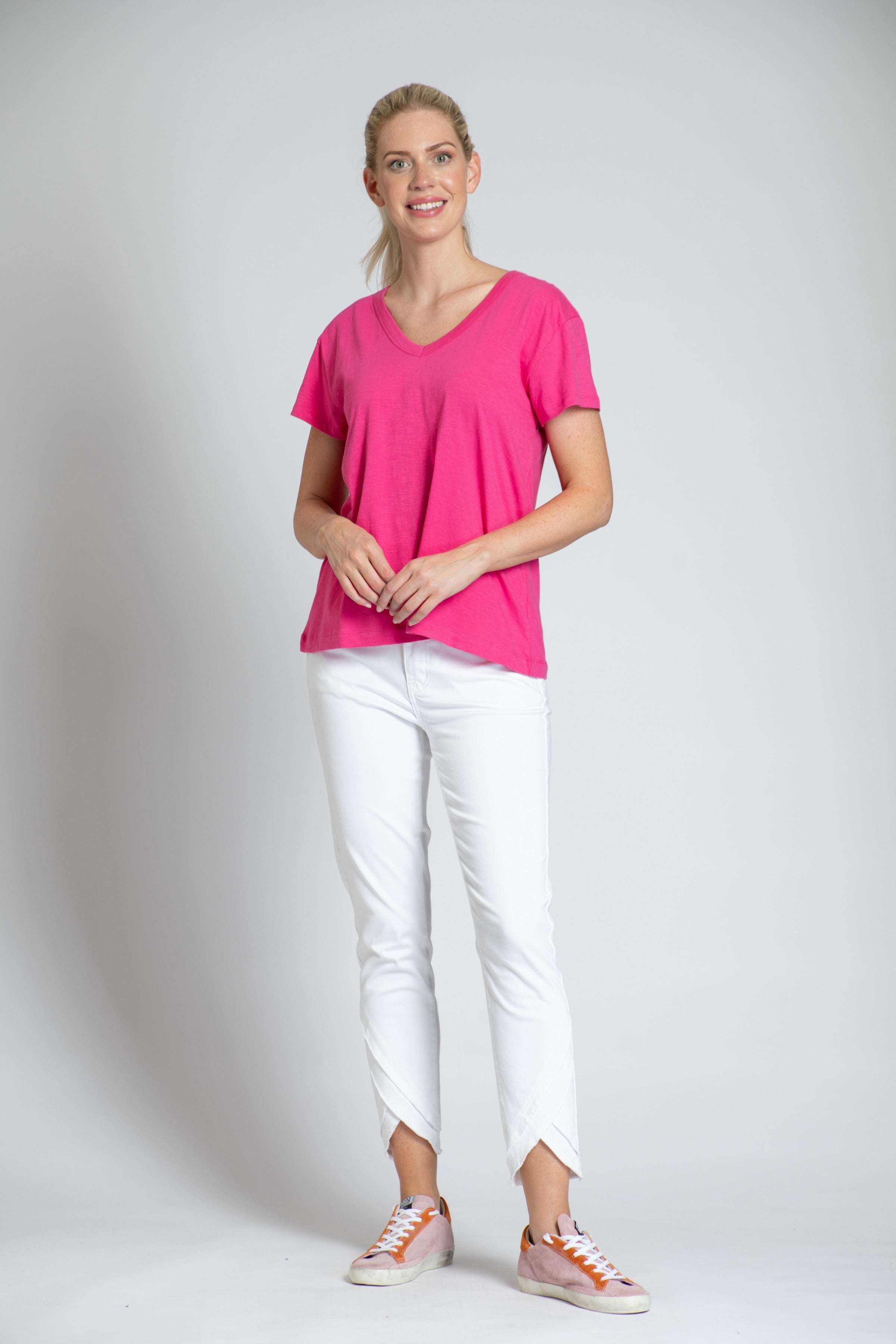 Short Sleeve V-Neck - pink | full