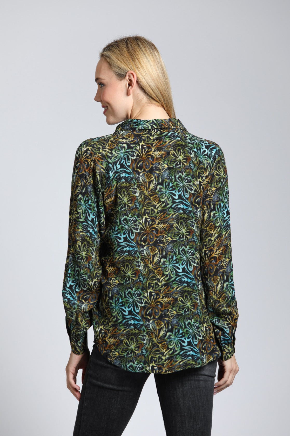 Winter Blooms Half plaket Pullover Blouse | back side